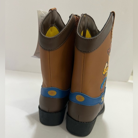 NWT🦖TOY STORY ⭐️WOODY 🤠KIDS BOOTS🐄 size 9 - Picture 2 of 9
